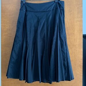 NWT Express 100% Cotton Pleated Skirt, size 8